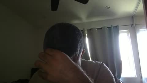h0nest84 online show from May 2, 5:52 pm