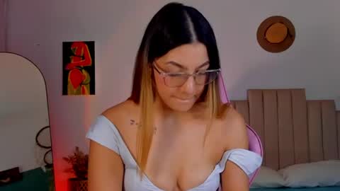 Paulina  online show from August 1, 4:25 am