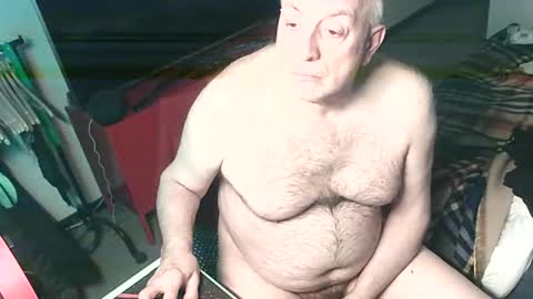 hacknoob62 online show from November 19, 6:28 pm