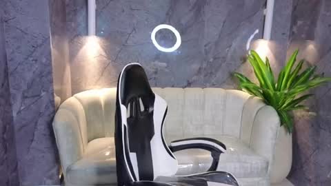 Follow me.. Live 730 to 1400 online show from June 4, 12:33 pm