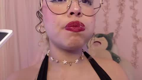 Haely online show from June 5, 2:07 am