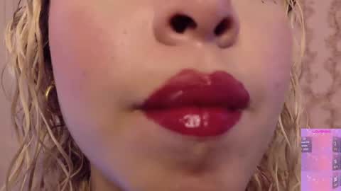 Haely online show from June 5, 9:09 pm