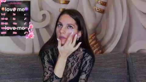 HaileyPeach online show from February 4, 6:01 pm