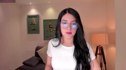 Hailey online show from December 16, 12:11 pm