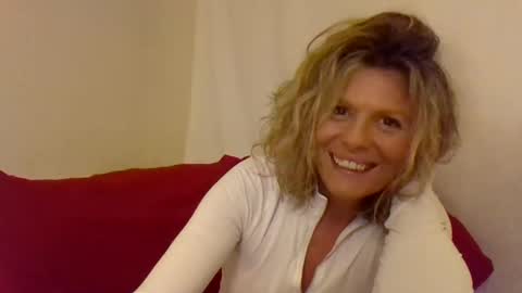 Hailey online show from February 11, 2:14 am