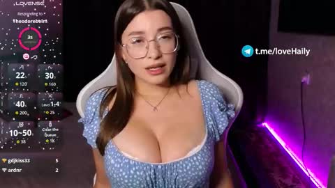 Snapshot of haily_heavenly chatting on October 10, 12:33 pm HailyHeavenly online show from October 10, 12:33 pm