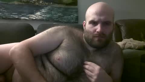 Snapshot of hairiestbear chatting on February 15, 5:51 am Hairiest Bear online show from February 15, 5:51 am