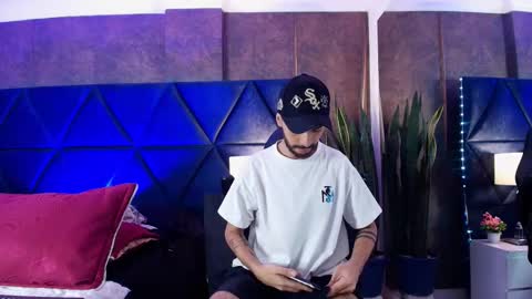 H A I R Y D I A M O N D online show from November 17, 4:04 am