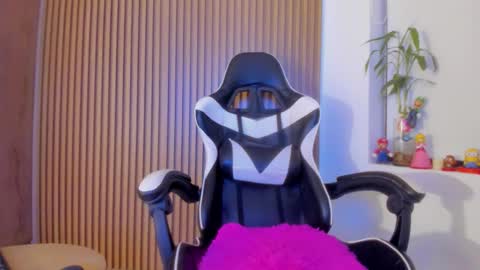 Anahis online show from February 13, 12:47 am