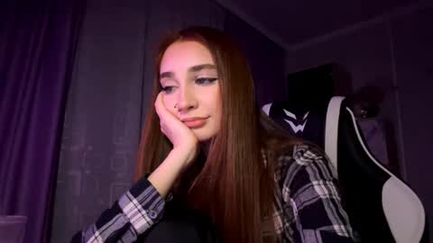 Holly online show from November 13, 8:22 pm