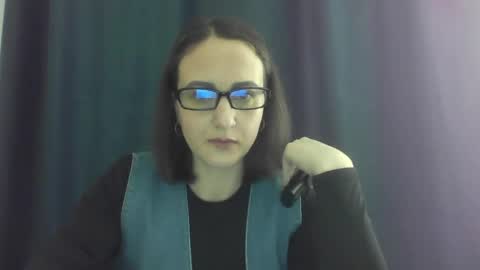 halo_of_honey online show from April 20, 1:25 pm