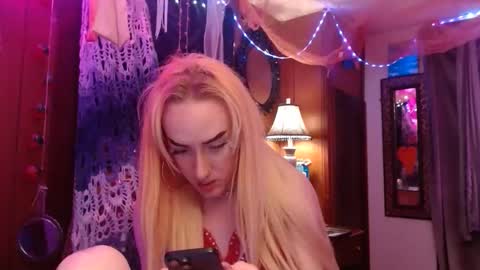 halovalentine online show from January 15, 5:05 am