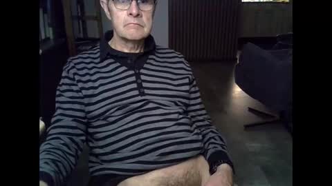 Prefer men 80 online show from April 5, 7:55 pm