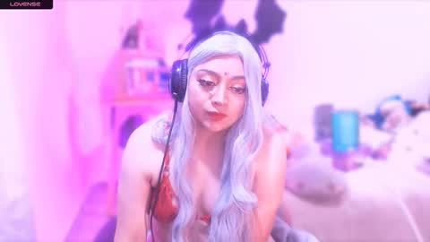 Hana Hyuga .   Please help me reach 200 thumbs up online show from October 25, 2:34 am