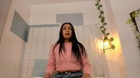 hanah_gray online show from January 10, 11:37 am