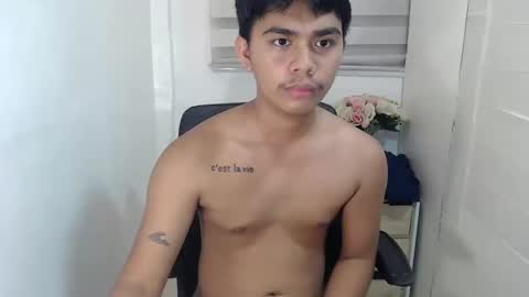 handsome_vanana online show from March 12, 3:18 pm