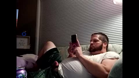 handsomedaddy198923 online show from September 30, 7:19 am