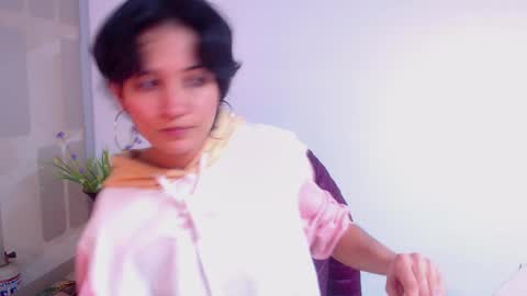 Sara online show from March 6, 4:17 pm