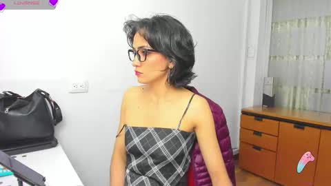 Sara online show from October 1, 3:22 pm