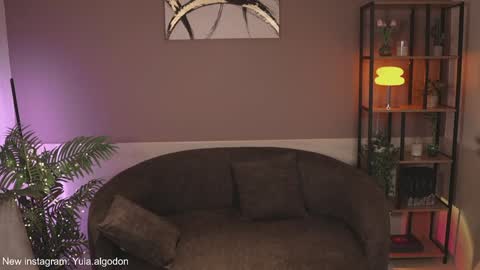 hanna_costtello online show from March 26, 3:45 am