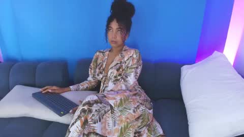 Hanna online show from October 26, 2:39 pm