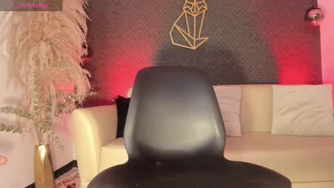  im Hanna online show from November 12, 6:38 am