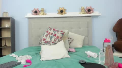 hanna_hornyx20 online show from May 30, 2:10 am