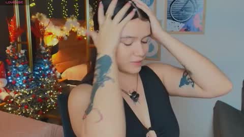 Hanna online show from December 19, 1:56 am