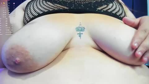 Hanna online show from November 15, 3:57 pm