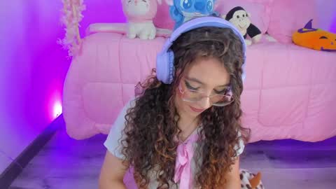 hannacutegod online show from March 28, 5:09 am