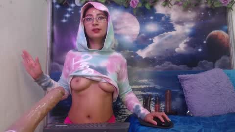 SARA  online show from February 18, 11:52 pm