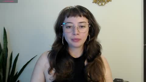 HannahHexx online show from April 2, 3:25 am