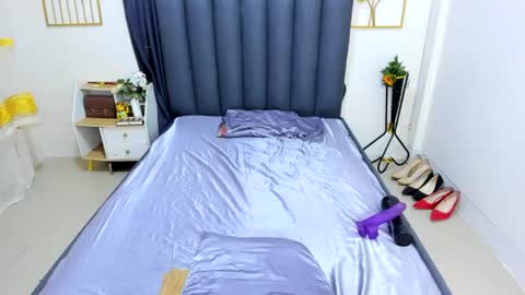 hannah_louissex online show from June 24, 6:53 am
