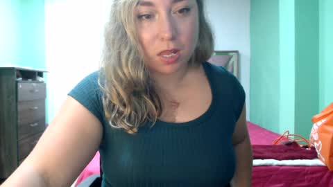 hannahevans2 online show from July 17, 3:52 am