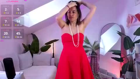 Hannah online show from June 12, 5:28 am