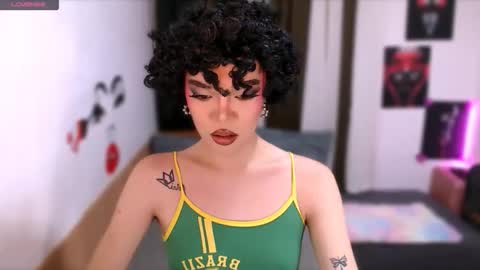 HANNAH online show from April 10, 11:48 am