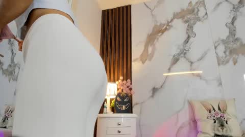 Hannahill69 online show from October 9, 4:51 am