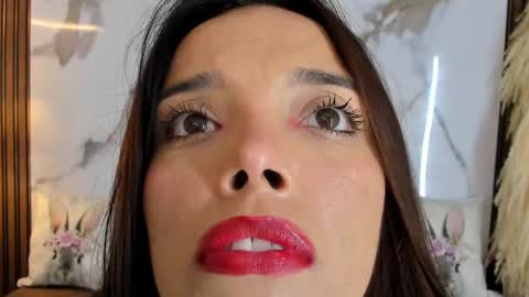 Hannahill69 online show from February 24, 5:00 am