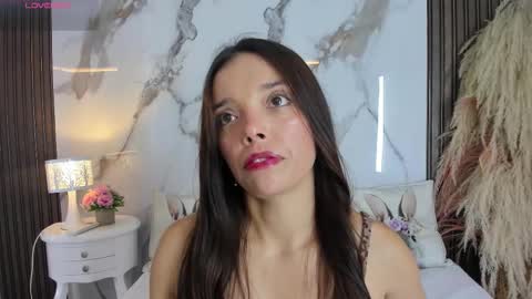 Hannahill69 online show from March 17, 4:39 am