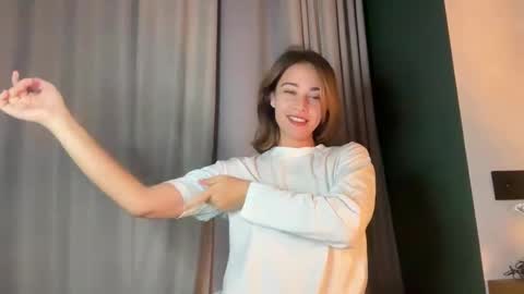 hannahinto online show from January 6, 3:16 pm