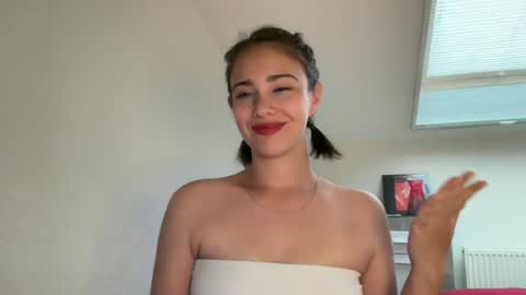 hannahinto online show from June 27, 12:55 pm