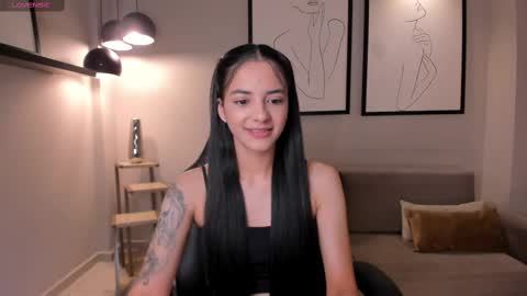 Snapshot of hannahjamesx chatting on March 3, 5:41 pm HANNAH J online show from March 3, 5:41 pm