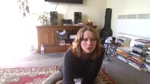 Hannah online show from April 22, 4:25 pm