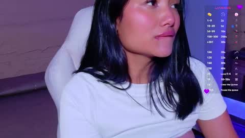 hannahmonttgomery  Help me reach 100 Hands up online show from June 19, 4:57 pm