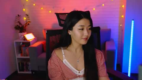 hannarosie online show from November 15, 8:10 pm