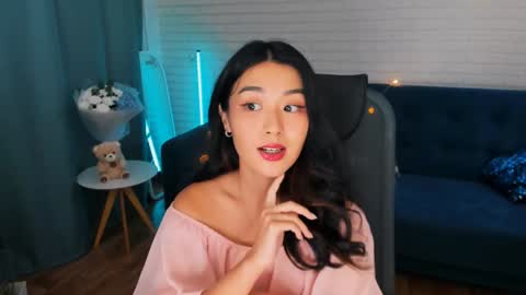 hannarosie online show from December 6, 6:33 pm