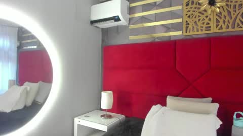 Hanny  online show from April 21, 11:39 am