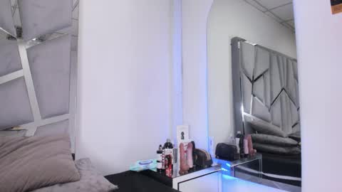 hanny_watson online show from November 12, 3:03 pm