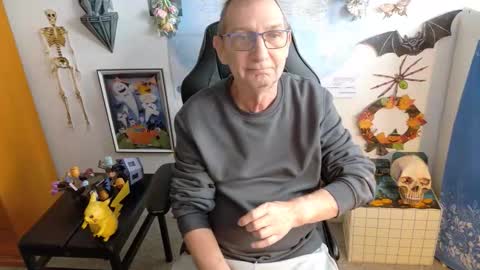 charly online show from October 8, 9:15 am