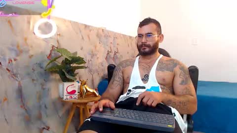 hanz_col online show from September 18, 1:04 pm